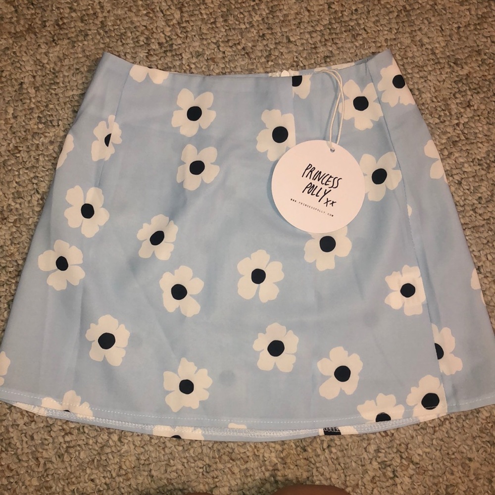 Princess Polly’s Shelly mini skirt